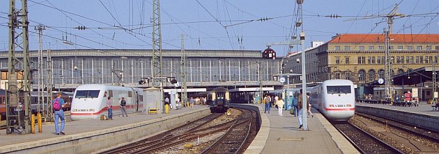 Foto 630*222 - ICE-Züge München Hbf 2.6.1991