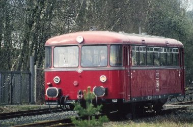 Drachenland-Express bei Einfahrt in den Kalenborner Hauptbahnhof