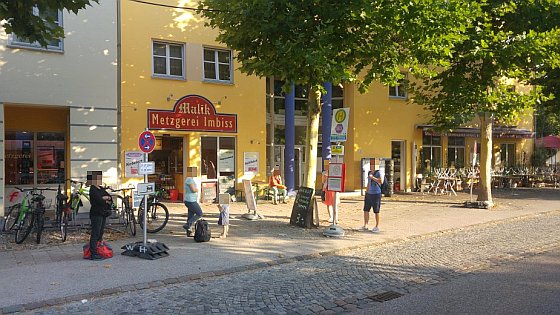 Foto 560*315 - SEV-Haltestelle Eching