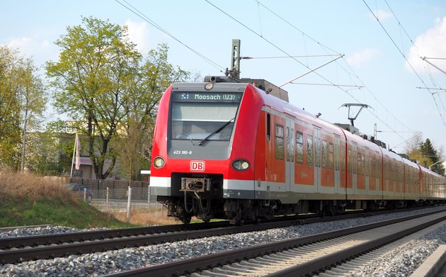 Foto 630*474 - S1 unterwegs nach Moosach - Baustellenfahrplan