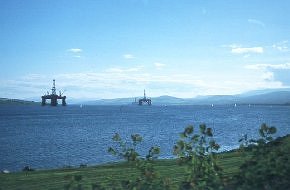 Bohrplattformen bei Invergordon