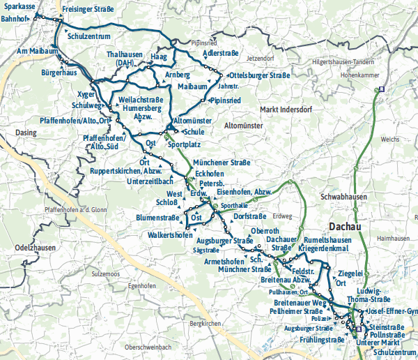 Kartenausschnitt zwischen Aichach und Dachau mit den verschiedenen Wegen der Buslinie 704